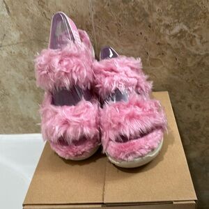 Ugg women's fluff sandal